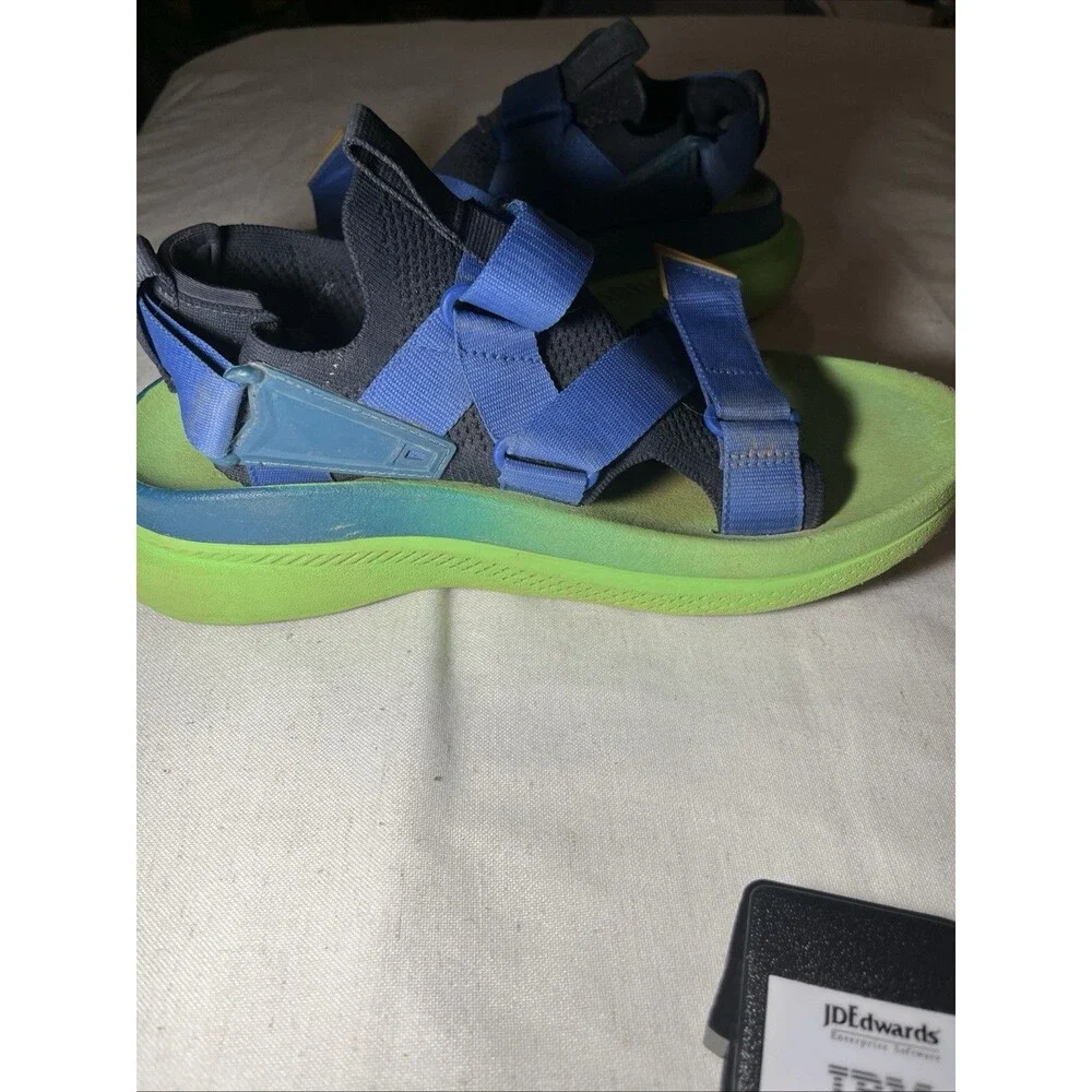 Teva Aventrail R2T Running Sandals Men's Size 10 / Women’s 11.5 Blue / Green